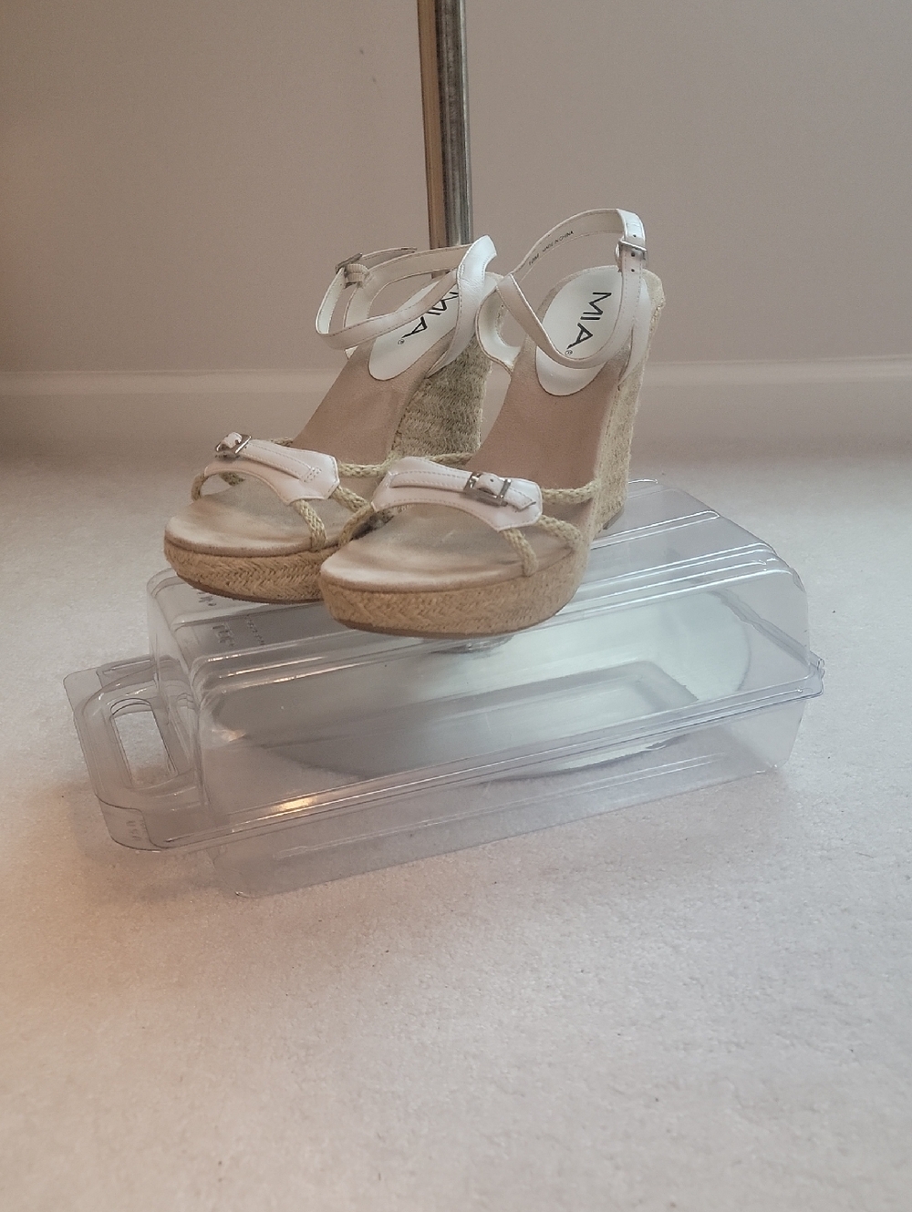 MIA wedges